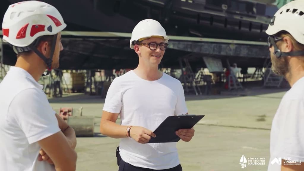 Découvres en vidéo le métier de Coordinateur de travaux Yachting ?