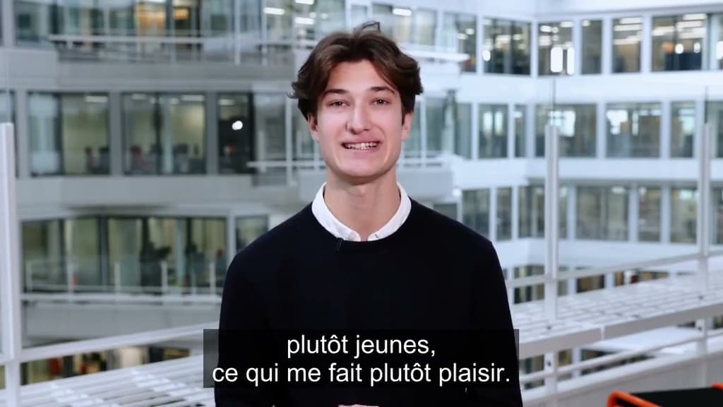Découvrez le témoignage de Clément, stagiaire chargé de publicité digitale 