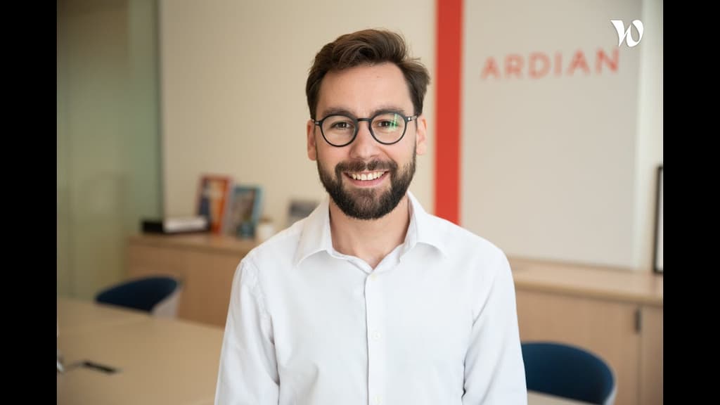“Dans mon équipe, ce qui me plait est que l’on travaille de manière très collaborative entre les juniors et seniors” Dorian, IT Tech Lead