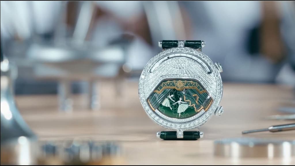 The Lady Arpels Ballerine Musicale, a Van Cleef & Arpels masterpiece, unites music and beauty through an enchanting ballet-inspired design.