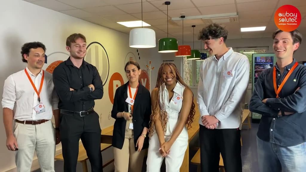 Interview d'une de nos équipes de stagiaires parisiennes, lors de la Journée Des Stagiaires 2025.