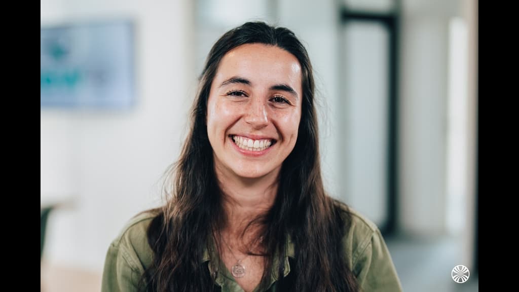 Découvrez l'univers de new-e avec Sarah, Chargée de communication chez new-e