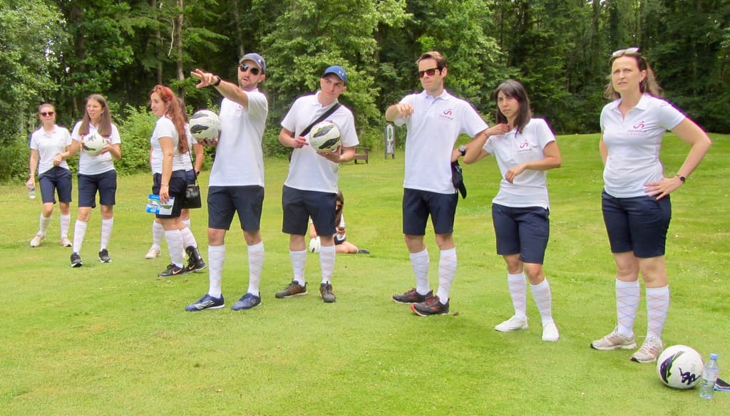 L'équipe en action lors d'un tournoi de Footgolf !