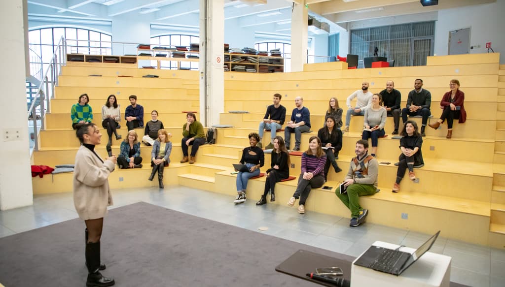 L'auditorium : un espace de conférence, de présentation de projets et réservé pour nos journées d'intégration