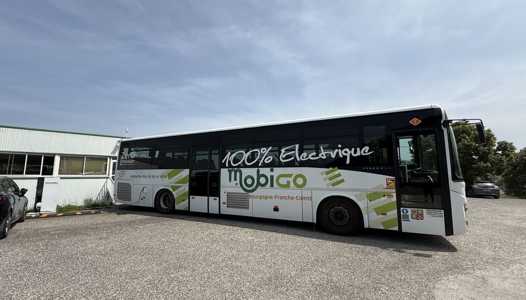 Véhicule rétrofité 100 % électrique (conversion d'un véhicule thermique en véhicule électrique en interne)