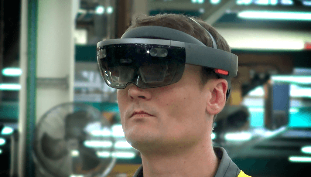 Lunettes de réalité augmentée utilisées en Production