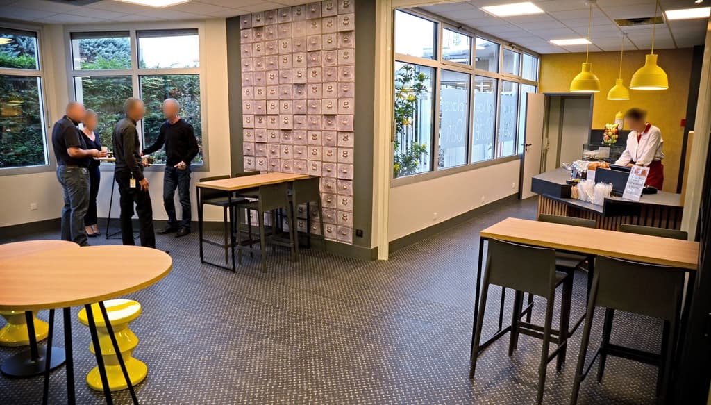 Espace café (viennoiseries, pâtisseries, snack…)