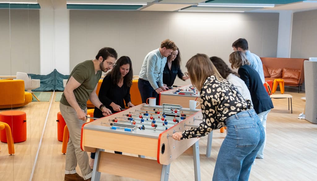 Rien de mieux qu'un baby-foot pour les règlements de comptes