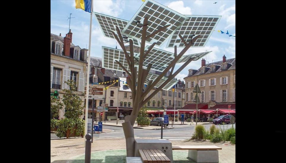 jcdecauxglobal
Europe's first eTree takes root in central France with Sol-logic and JCDecaux.