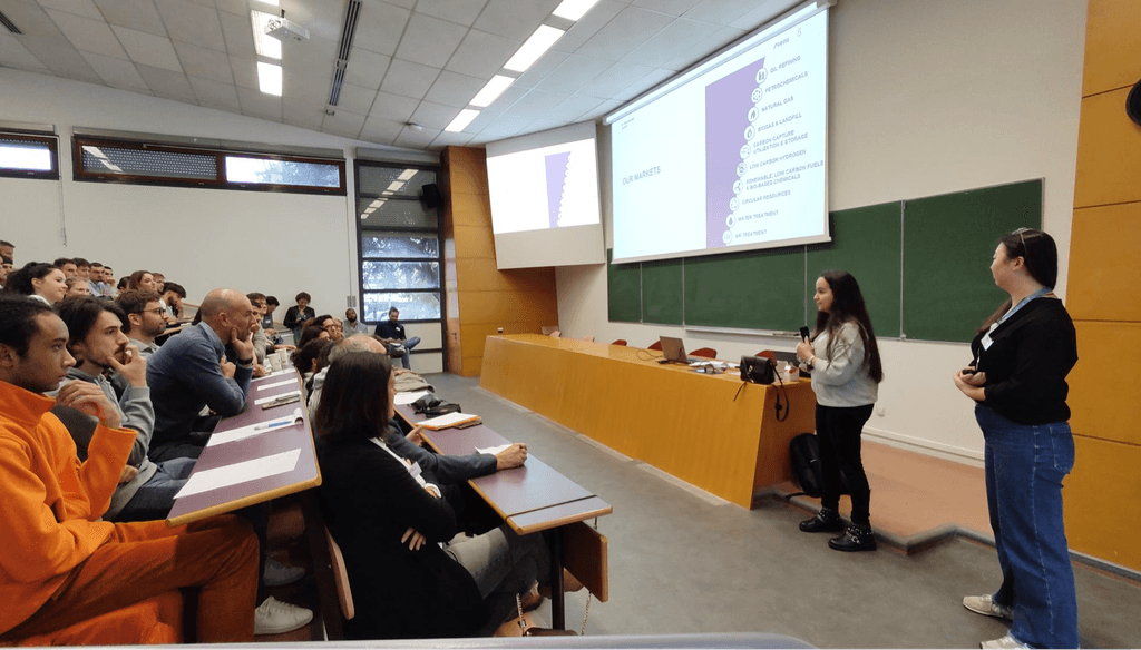 Pitch de présentation d'AXENS lors du forum de l'ENSGTI Pau 2023 avec nos Alumni !