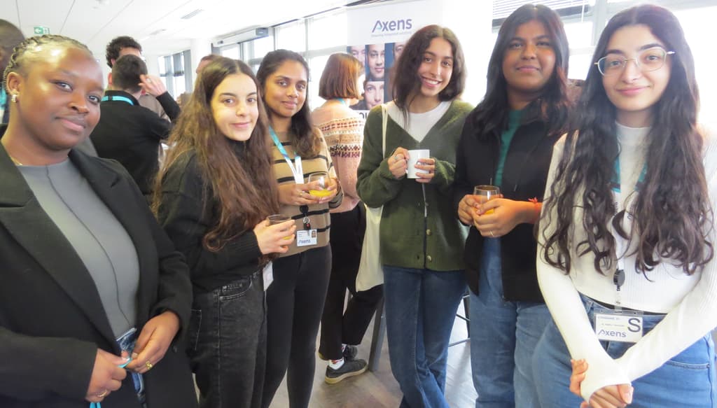 Café rencontre pour faire connaissance entre les stagiaires et alternants