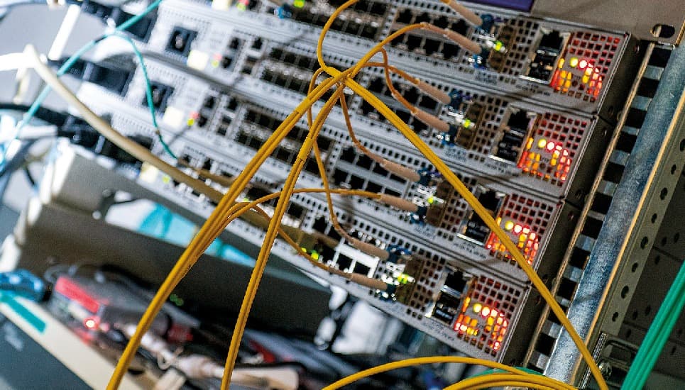 Wir betreuen ungefähr 30.000 Arbeitsplatzrechner mit der dazu erforderlichen IT-Infrastruktur.