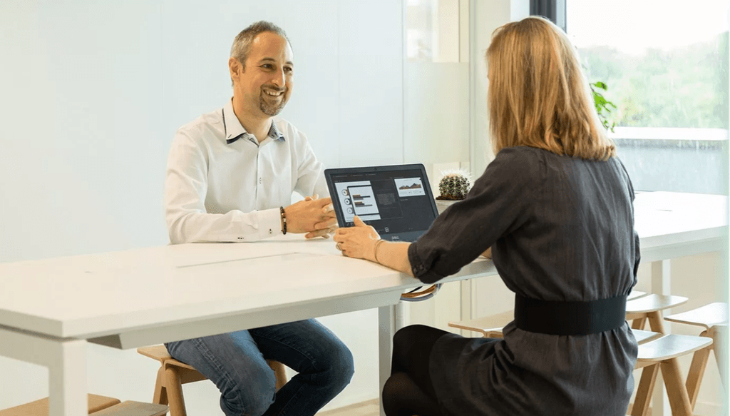 L’expertise des industries de nos clients nous permet d’anticiper leurs besoins et de nouer des relations durables avec eux.