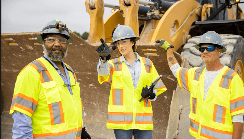 Des collaborateurs Colas sur un chantier