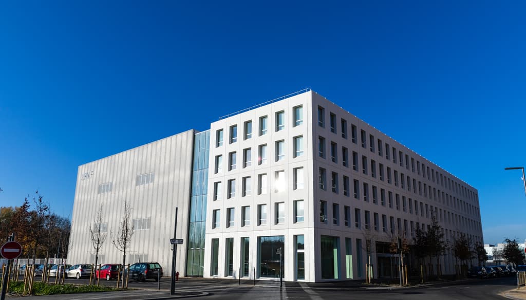 IPVF idéalement situé au coeur de Paris-Saclay (quartier de l'Ecole Polytechnique)