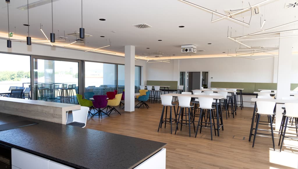 Unser Working Café mit unserer Sonnenterrasse
