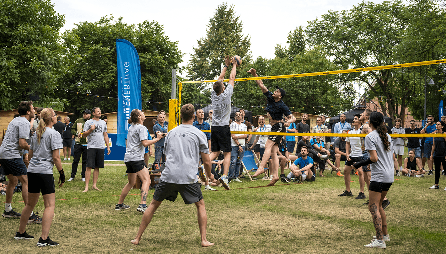 Jedes Jahr feiern wir in Dauerthal unser großes, mehrtägiges Sommerfest. Dabei darf das legendäre Volleyball Turnier nicht fehlen!