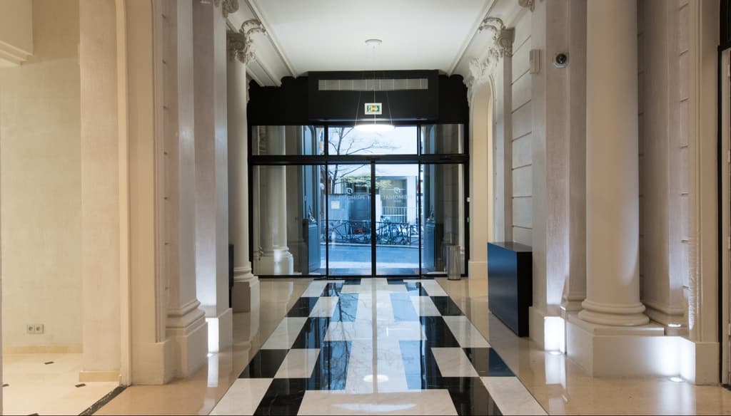 Zoom sur le hall d'entrée de Praemia REIM.