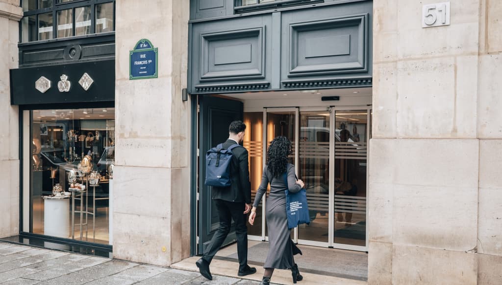 Entrée de nos locaux dans le 8ème