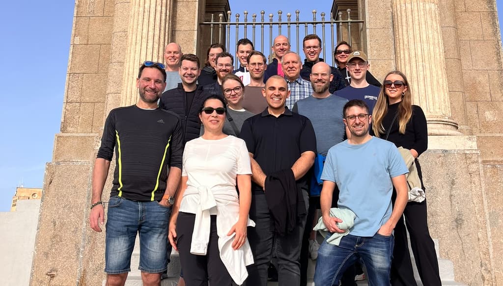 Strategie, Teamspirit und Sonne – unser jährliches Offsite auf Mallorca bringt alle zusammen.