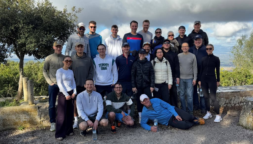 Strategie, Teamspirit und Sonne – unser jährliches Offsite auf Mallorca bringt alle zusammen.