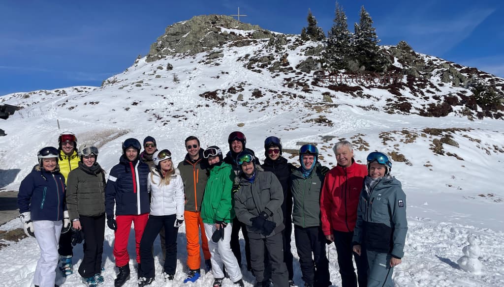 Skifahren als Teamevent