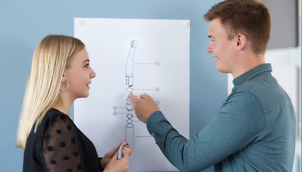 Entwicklung und Fertigung dentaler Instrumente in Biberach.