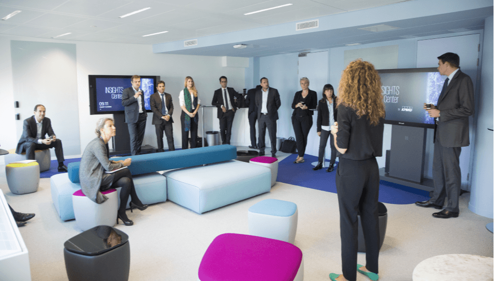 L'Insights Center est un environnement digital et collaboratif dédié à l'accompagnement de clients sur leurs enjeux de stratégie.