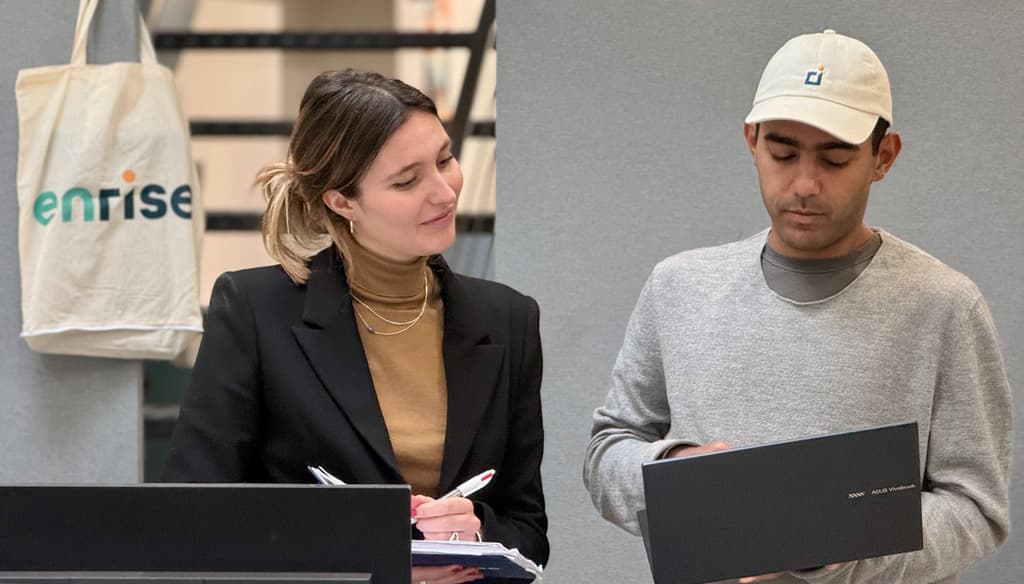 Chez Enrise, on cherche à se poser les bonnes questions pour refuser les solutions moyennes : on aime que les choses soient bien faites !