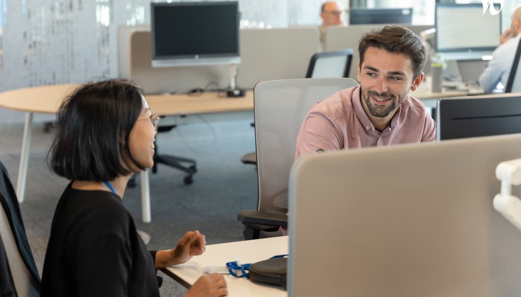 Nos espaces de travail et nos collaborateurs souriants :)