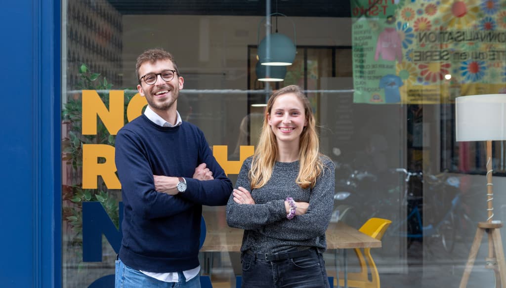 Sophie, responsable de Ruche, vient d'ouvrir la Ruche de Ledru-Rollin avec l'aide de Victor, son responsable de zone !