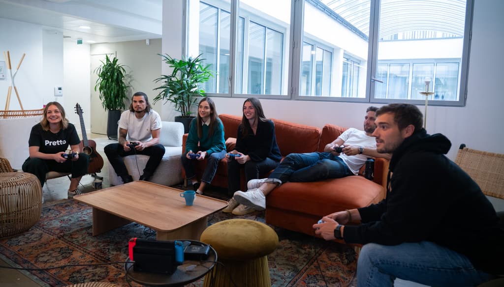 A Paris comme Ă Nantes, Smash Bross Ă toutes les pauses dej'