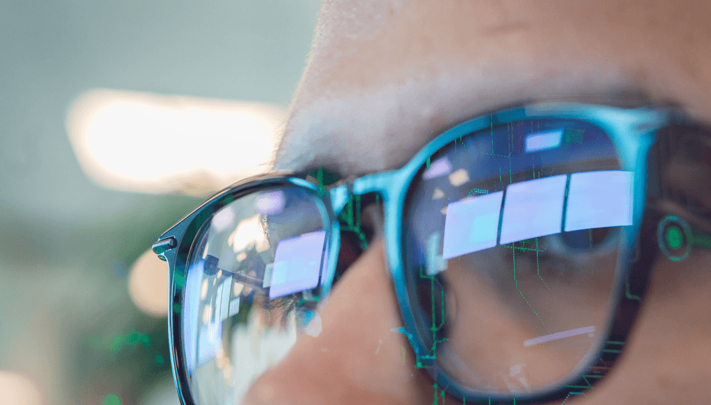 Au travers les lunettes