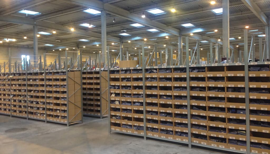 EntrepÎts : Rayonnage de stockage et picking adaptés aux produits de petite et moyenne taille