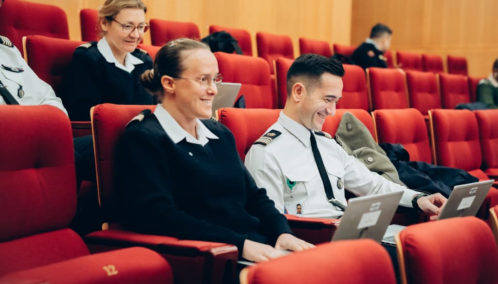 Des commissaires en formation à l'Ecole de guerre