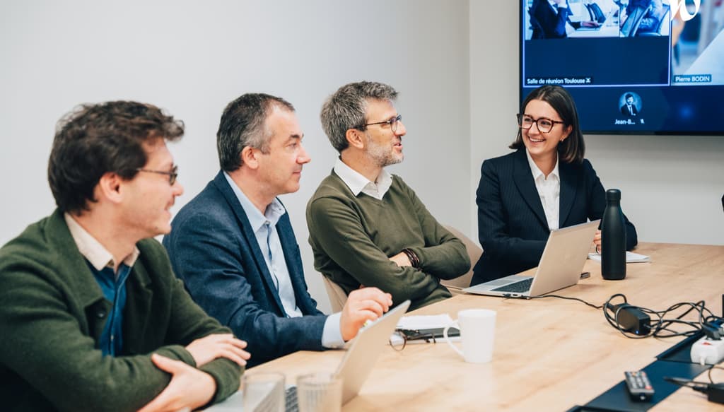 La proximité entre nos collaborateurs et associés est essentielle pour nous. Chacun prend part aux projets du cabinet selon ses envies.