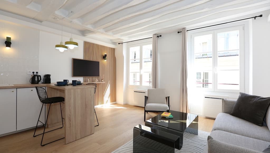 Appartement refait à neuf loué à une entreprise