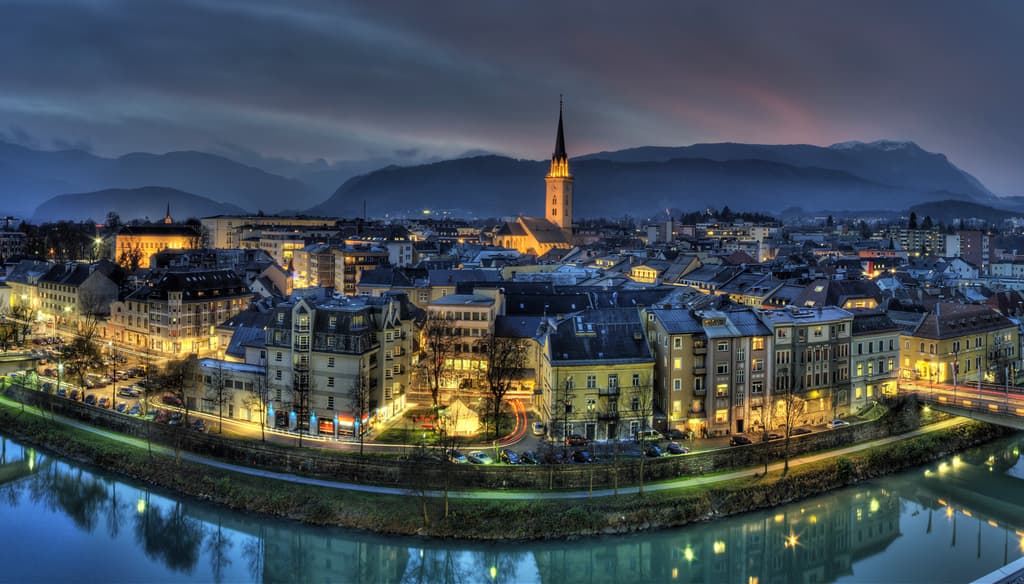 Villach bei Nacht