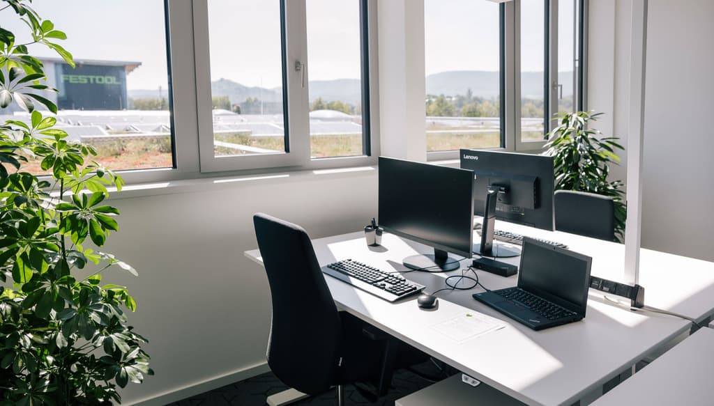 Moderne und ergonomische Arbeitsplätze!