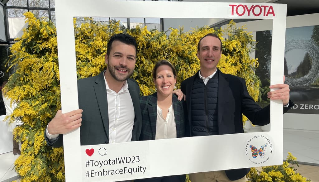 Le secteur auto n'a pas réputation d'être le plus féminisé. Néanmoins les choses évoluent, Toyota défend des valeurs d'équité. (03/2023)