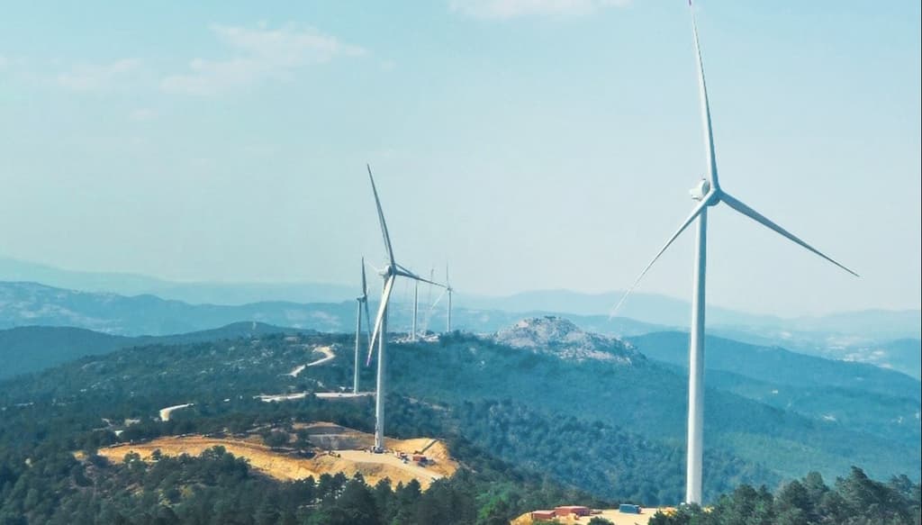 Windpark mit 60 Windenergieanlagen in der Türkei und 193,2MW Leistung.