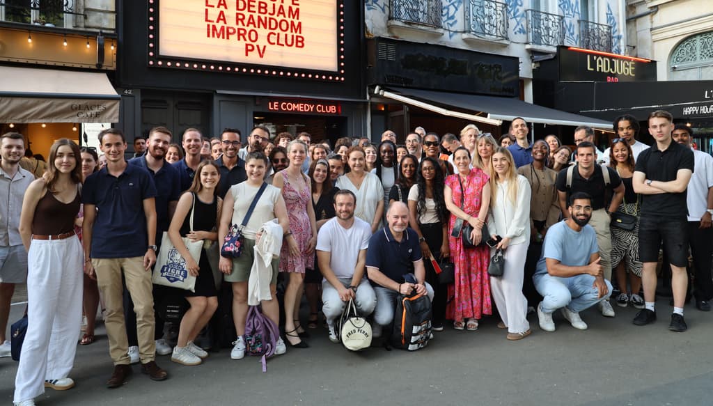 Soirée d'intégration des alternants et stagiaires au Jamel Comedy Club - Edition 2025