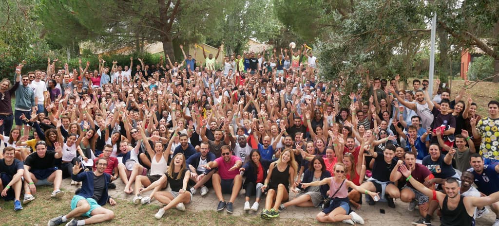 Séminaire des Juniors à Arles ! Au programme : formations, activités teambuilding et soirées à gogo dans un cadre idyllique :)