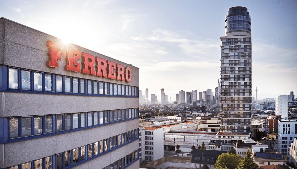 Ferrero Frankfurt mit Skylineblick
