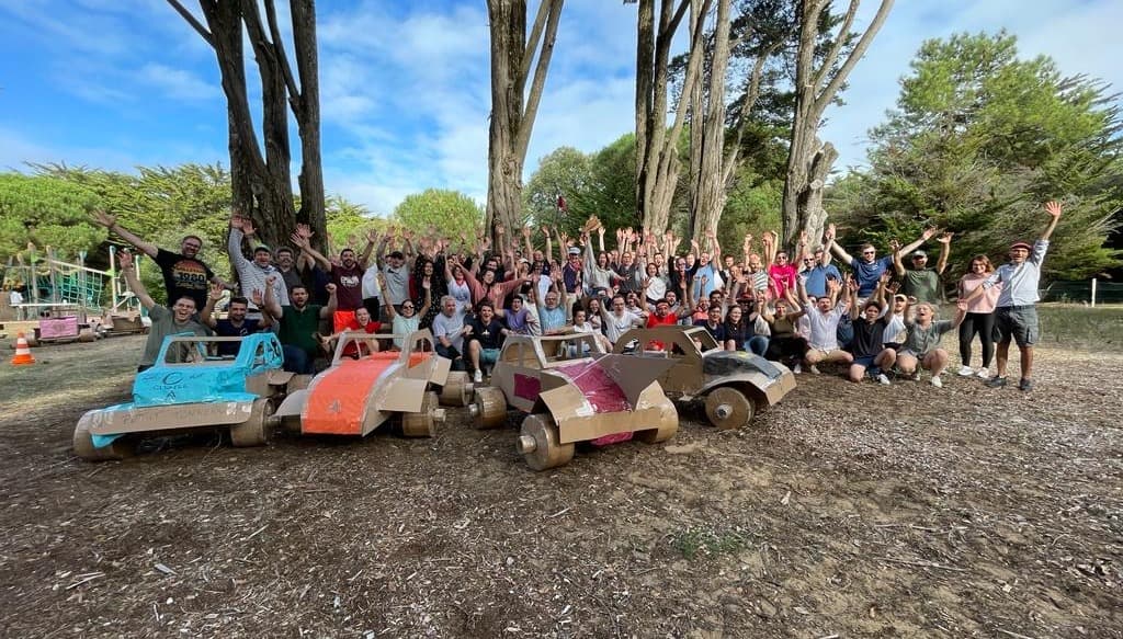 Cap Soleil 2023 : fabrique + course de voiture en carton