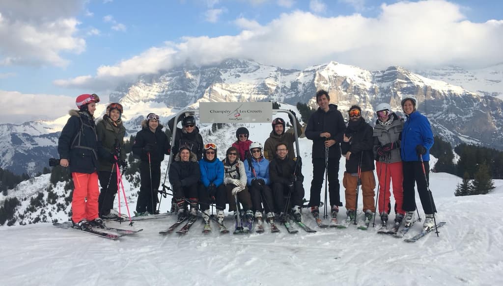 Oui, oui en hiver vous pourrez nous trouver sur les pistes de ski