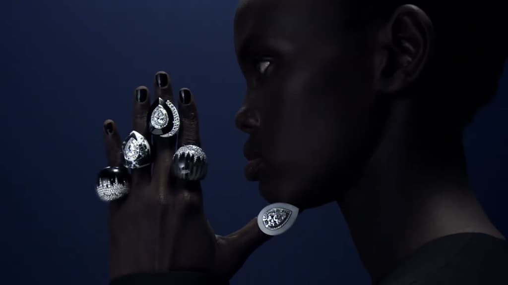 Carte Blanche - Or Bleu - High Jewelry 2024 | Boucheron